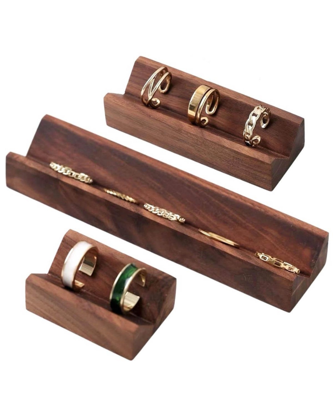 جایگاه استند جواهرات در چیدمان میز آرایش